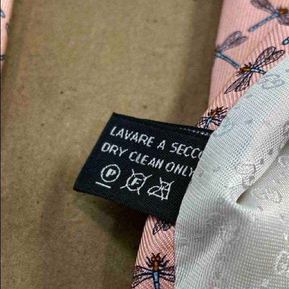 Authentic Gucci Pink Silk Dragonfly Tie 58" - Picture 7 of 9